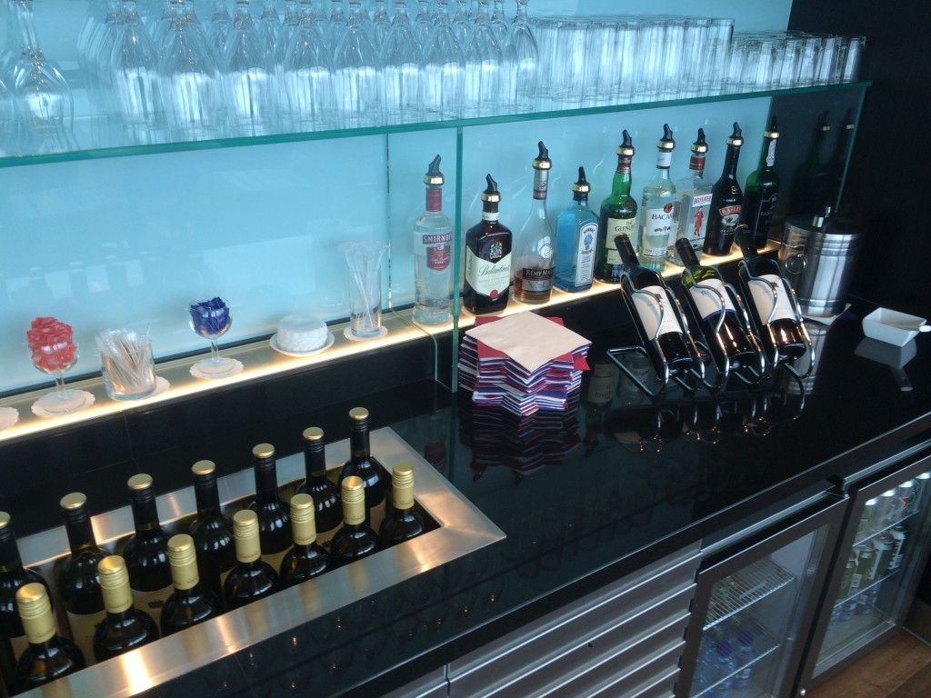British Airways lounge Amsterdam Schiphol