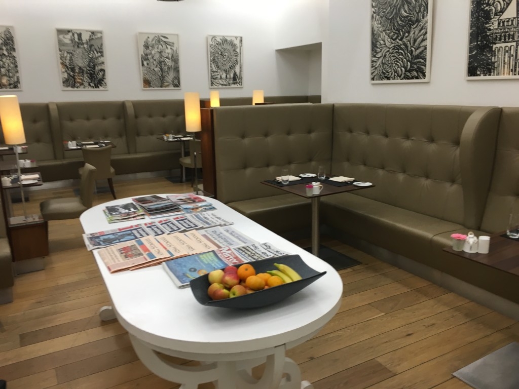 British Airways arrivals lounge Heathrow Terminal 5 review